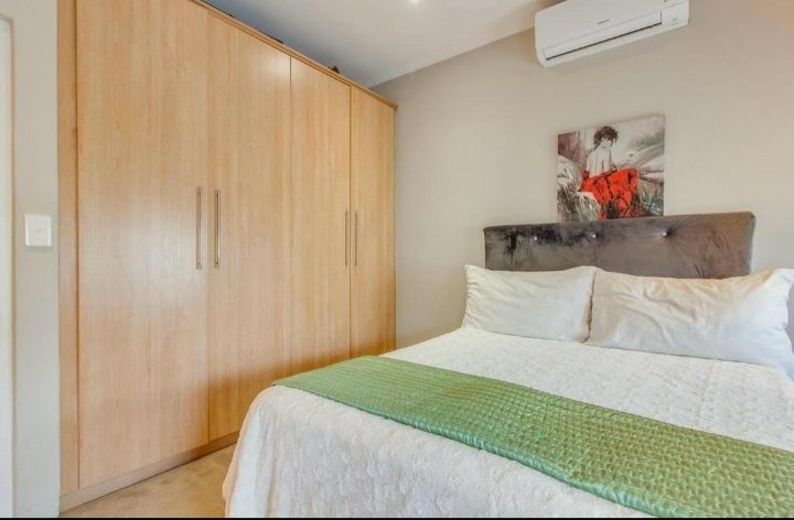 5 Bedroom Property for Sale in Deo Gracia Western Cape